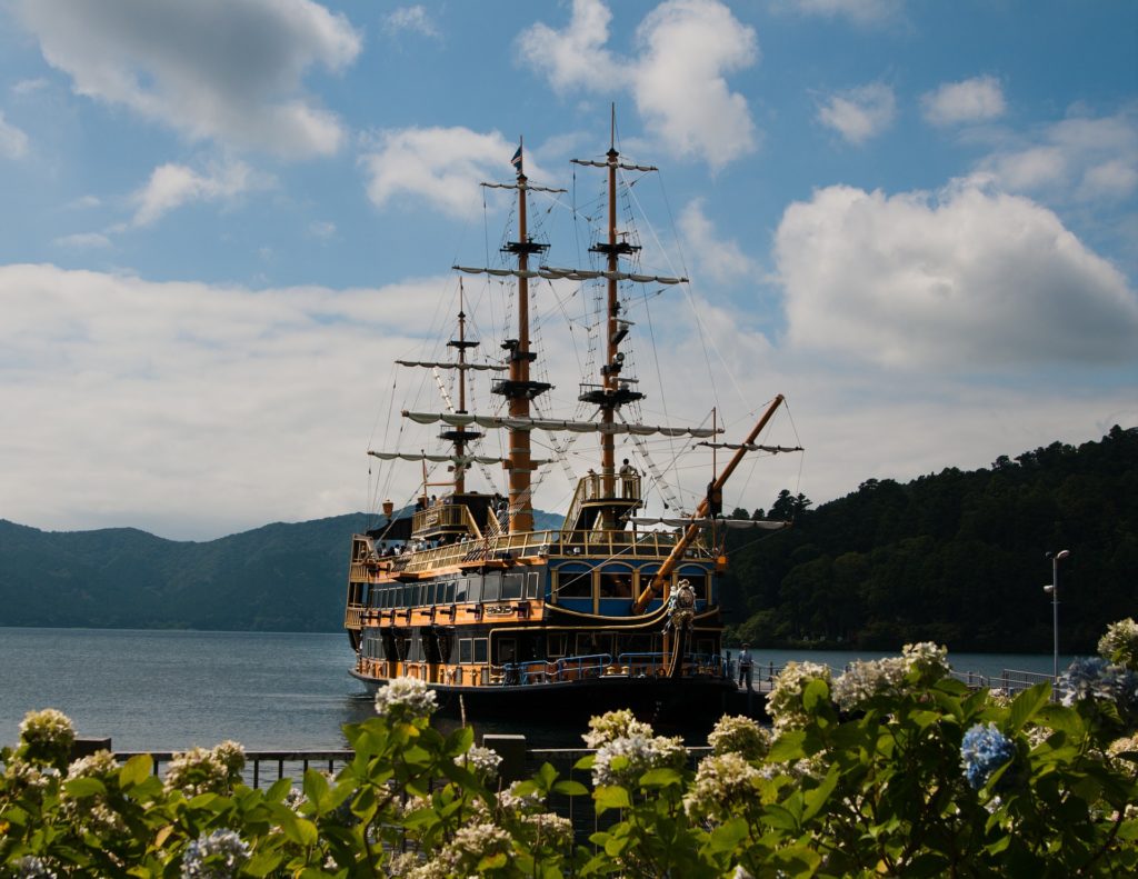 A Hakone sightseeing boat